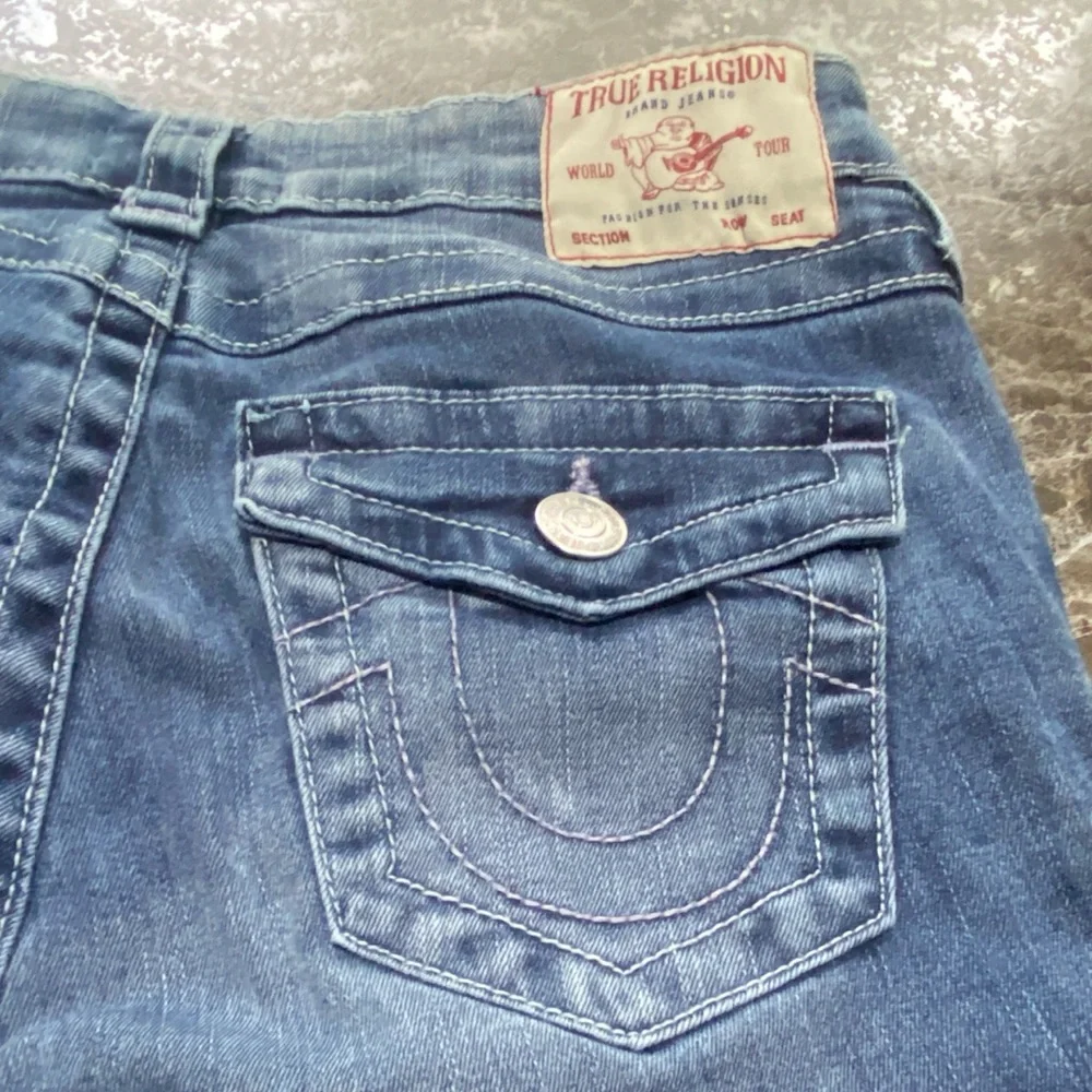 True Religion Jennie Curvy Capri Jeans – Size 27 – Flap Pocket Classic Y2K Vibes - Picture 6 of 8